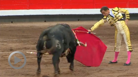 bilbao-damian-castano-meritant-face-aux-dolores-aguirre