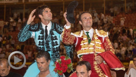 murcia-ferrera-et-cayetano-a-hombros