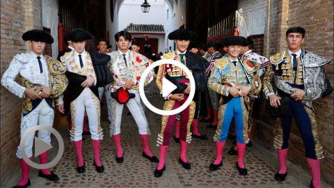 seville-oreille-pour-bombita-vuelta-al-ruedo-de-clovis-quintana-et-gutierrez