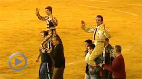 fallas-puerta-grande-de-el-juli-et-el-fandi