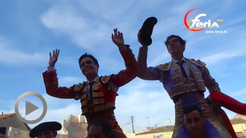 mauguio-el-adoureno-et-antonio-nazare-a-hombros