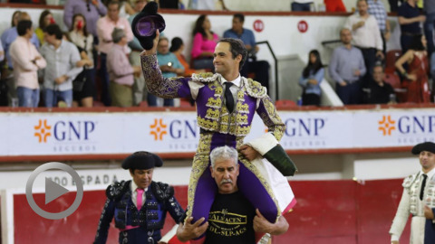 aguascalientes-juan-pablo-sanchez-a-hombros