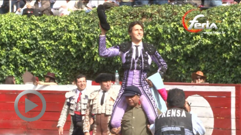 Puerta Grande de Roca Rey pour l'ouverture des arènes de Machachi