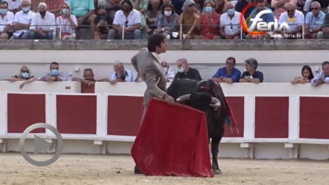 beziers-faena-majuscule-de-perera-face-a-un-marge-gracie