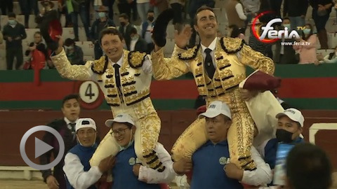 riobamba-juan-pablo-diaz-et-el-fandi-a-hombros