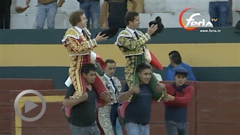 riobamba-daniel-luque-et-roman-a-hombros