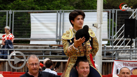 captieux-clovis-a-hombros-face-a-de-bons-erales-de-la-espera