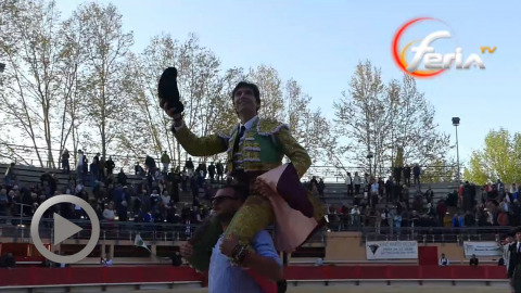 saint-martin-de-crau-alberto-lamelas-a-hombros