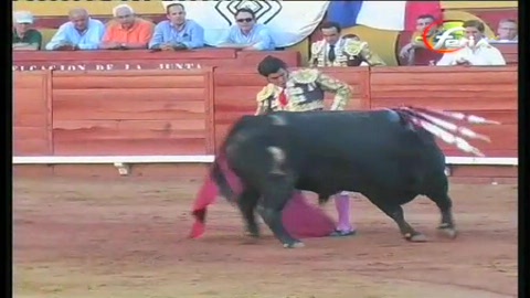 algeciras-une-oreille-par-tete