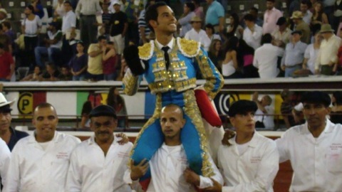 puerta-grande-de-luis-bolivar-a-cali