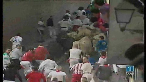 feria-de-san-fermin---pampelune---encierro-du-9-juillet-2007