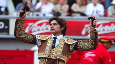 puerta-grande-de-castella-a-aguascalientes