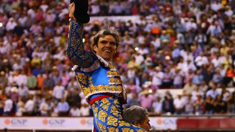 aguascalientes-puerta-grande-de-jose-tomas