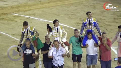 castellon-el-juli-manzanares-et-roca-rey-en-puerta-grande