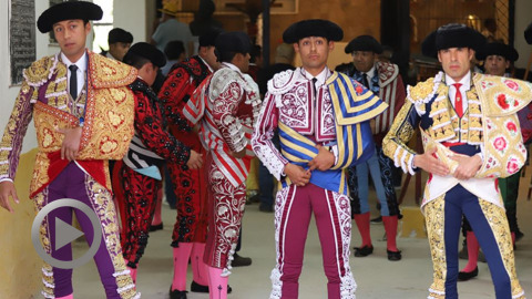 de-justo-flores-et-adame-au-dessus-du-lot-boquilla-del-carmen