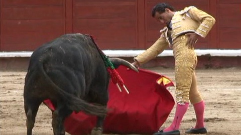 ambato-todos-a-hombros