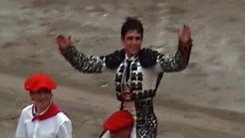 alberto-aguilar-surprend-azpeitia