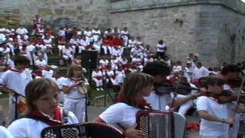 gaiteros-et-danses-traditionnelles