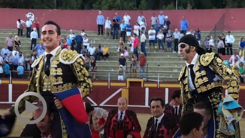 fuengirola-padilla-et-el-fandi-a-hombros