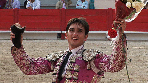 une-oreille-de-poids-pour-aguilar