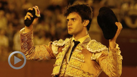 seville-solitaire-oreille-pour-cristiano-torres