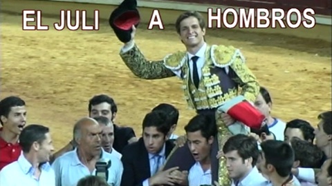 el-juli-a-hombros-en-cordoba