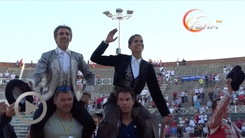 mendoza-et-lea-vicens-ouvrent-la-grande-porte-de-beziers