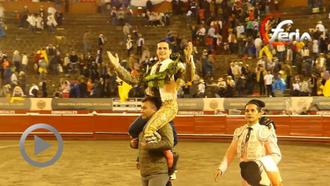 David Galván a hombros en el incio de la Feria de Manizales