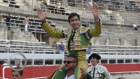 arles-triomphe-dalberto-lamelas-devant-les-yonnet