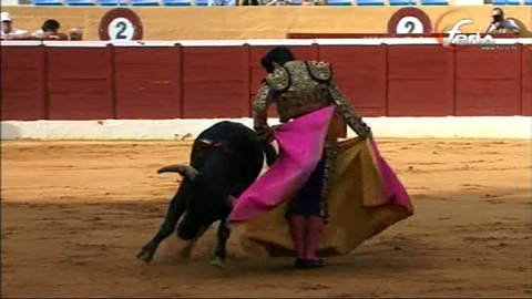 el-paquera-a-hombros