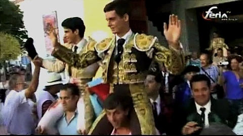 todos-a-hombros-a-marbella