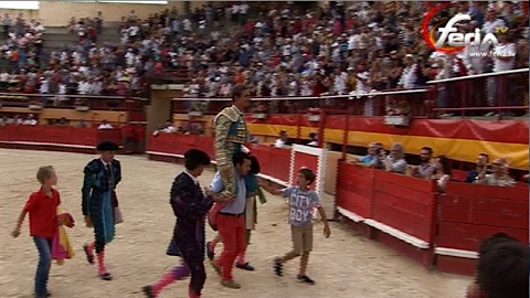 juan-bautista-a-hombros-et-le-pana-show