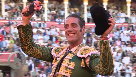 seville-important-triomphe-de-pepe-moral-devant-la-miurada-de-cloture