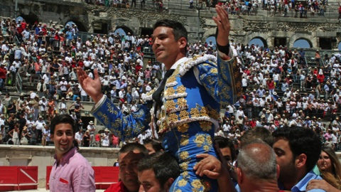 nimes-porte-des-consuls-de-manzanares