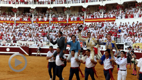 dax-gran-corrida-de-santiago-domecq-el-toro-delicado-undultado-por-clemente
