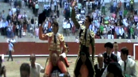 pontevedra-luque-et-castella-a-hombros