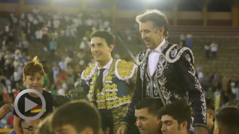 algeciras-mendoza-et-roca-rey-a-hombros