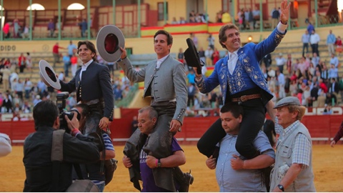 jerez-tous-a-hombros-pour-le-final