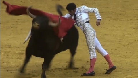 talavante-offre-la-faena-de-la-feria