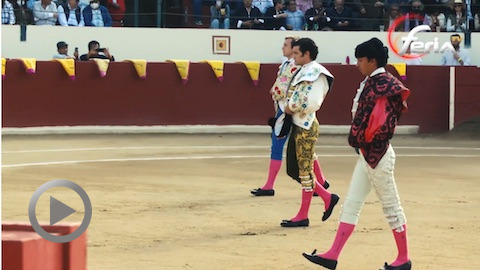 jose-garrido-a-hombros-a-la-esperanza