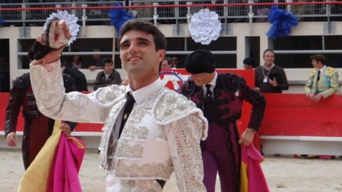 st-martin-de-crau-oreille-pour-delgado