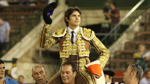 puerta-grande-de-castella-a-valencia