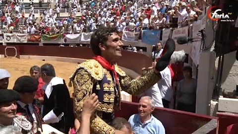 vic-puerta-grande-de-perez-mota