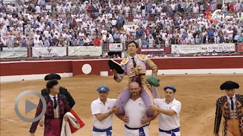 triomphe-de-roca-rey-pour-la-premiere-de-la-madeleine